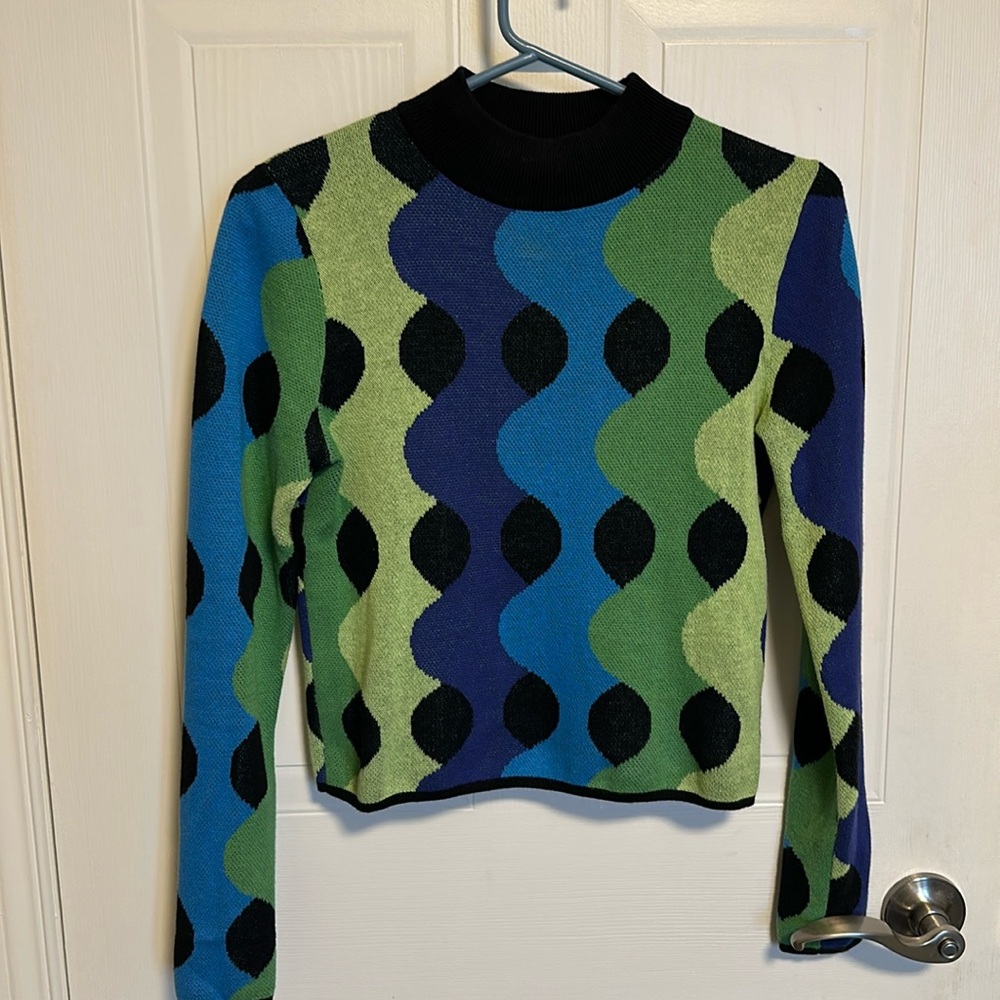 SIMONS : PSYCHEDELIC WAVES HIGH NECK CROPPED SWEATER